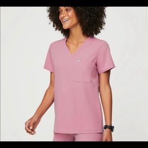 Zamora Jogger Pants & Catarina One-Pocket Top